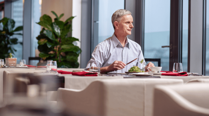 入れ歯だと食事が大変になる理由