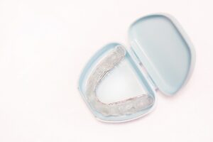 インビザライン マウスピース 臭い