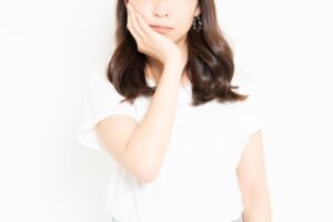 インビザライン　アタッチメントすぐ取れる